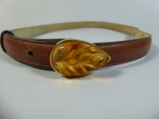 A Lalique Belt. - Image 2 of 4