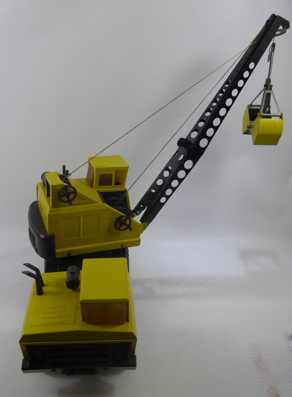 A Tonka Toy Crane Truck MR970. - Image 3 of 4