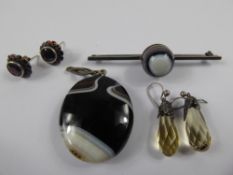 Miscellaneous Earrings, including a pair of antique garnet earrings, gut glass earrings and two