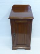 A Mahogany Bedside Cabinet, approx 41 x 39 x 79 cms