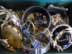 A Box of Miscellaneous Costume Jewellery, including brooches, necklaces, earrings, bracelets etc.