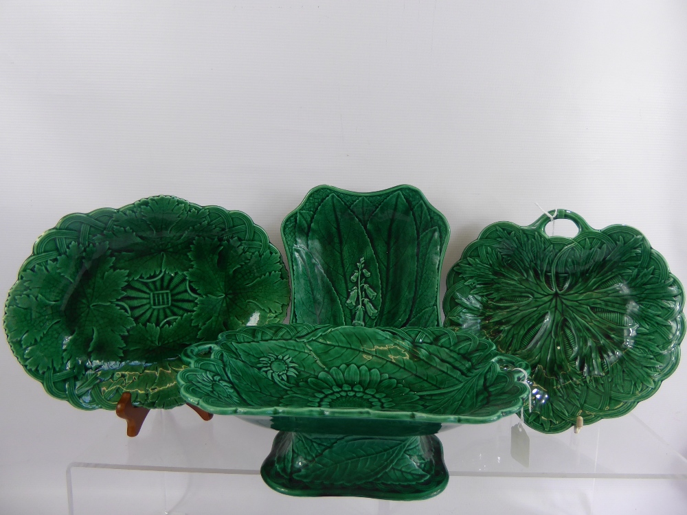 Wedgwood Green Porcelain Dishes, comprising one fruit, four fruit plates, leaf shape serving dish,