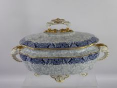 A Part Royal Worcester Dinner Service, comprising fifteen dinner plates, three soup plates, three