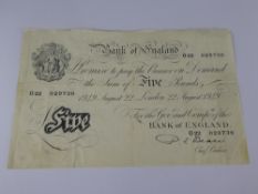Miscellaneous Collection of Vintage Bank Notes, including 1949 Five Pound Note Serial nr 022