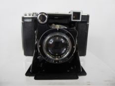 Zeiss Ikon Camera Super Ikonta 532/16 Camera (tested).