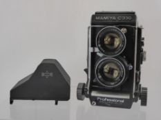 Mamiyaflex C330 Professional 80/2.8 Blue Spot Lens, (shutter slow to activate), Porroprism.