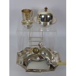 Miscellaneous Silver Plate, including a egg cup, sauce boat, creamer, sugar bowl, crumb scoop,