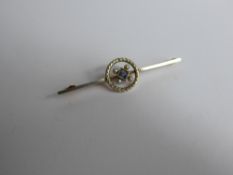 A Lady's 15 ct Yellow Gold and Platinum Sapphire and Pearl Brooch, 4 x 2.5 mm pearls, 4 mm sapphire,