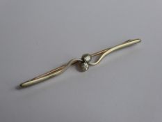 A Lady's 14-15 ct Yellow Gold Diamond Bar Brooch, approx 20 pts of old ct dias, 4 gms