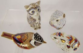 Limited Edition Royal Crown Derby Paperweights, 'Majestic Kitten', nr 1576/5000, 'Bank Vole', 'Poppy