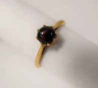 A Lady's 18 / 22 ct Yellow Gold and Blood Stone Ring, cabachon stone approx 6 mm, size R, approx 2.9