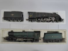 Vintage Hornby 'OO' Gauge King Edward I Locomotive Class A4 and two Pacific Mallard, in the original