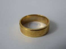 A Gentleman's 9ct Yellow Gold Wedding Band, size O, mm RDP, approx 3.4 gms