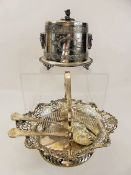 A Silver Plated Pierced Design Fruit Basket with Handle, filigree and scalloped edge, approx 29 x 23