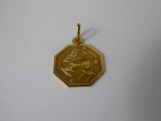 An 18 ct Yellow Gold Sagittarius Pendant, approx 3.8 gms.