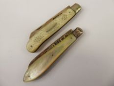 Two Mother of Pearl and Silver Fruit Knives, the first Sheffield hallmark, dated 1912, mm William