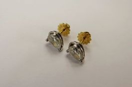 A Pair of 18 ct Yellow Gold Tear Form Diamond Ear Studs. Approx sixty pts each dia on 18 ct gold