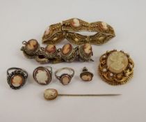 Miscellaneous Silver and Shell Cameo Jewellery, including an Italian filigree silver gilt cameo