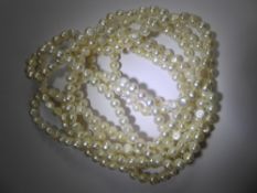 A Fresh Water Pearl Necklace, considerable length, approx 250 cms, pearls of approx 8 mm.