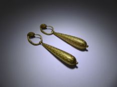 A Pair Antique 14/15 ct (tested) Gold Lozenge Earrings, having applied floral rosettes, drop