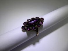 An Antique 9ct Yellow Gold Red Stone Ring, size N, approx 3.6 gms.