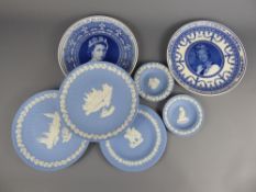 A Quantity of Wedgwood Plates, including Christmas 1974 depicting The Houses of Parliament approx 20