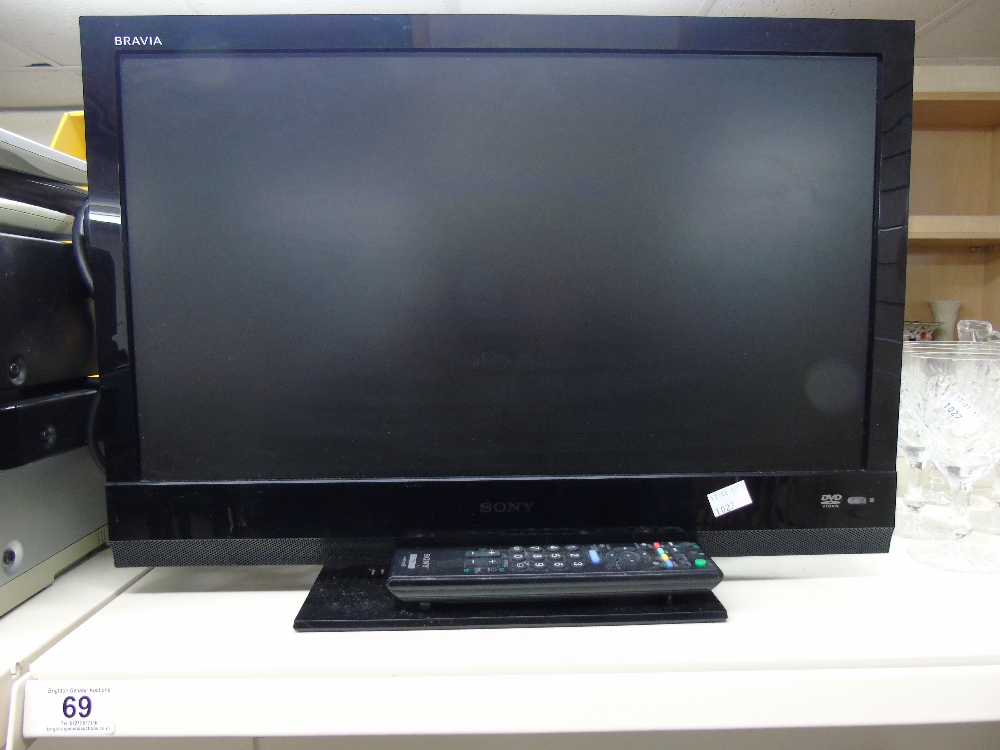 SONY TV WITH BUILT IN DVD PLAYER + OTHER DVD PLAYERS & SAMSUNG VIDEO CAMERA - Image 2 of 2