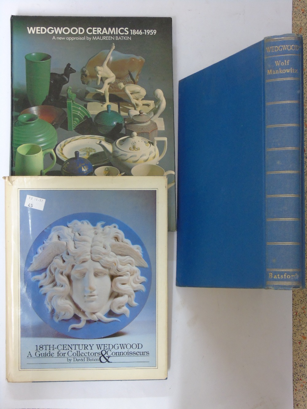 'WEDGWOOD' BY WOLF MANKOWITZ, 1953 LTD EDITION 625/1500 + 2 OTHER BOOKS REGARDING WEDGWOOD