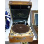 COLOMBIA PORTABLE RECORD PLAYER