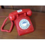 RED RETRO TELPHONE