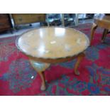 PIE CRUST COFFEE TABLE WITH ROSE & GARLAND DECORAT