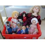 QUANTITY OF VINTAGE DOLLS