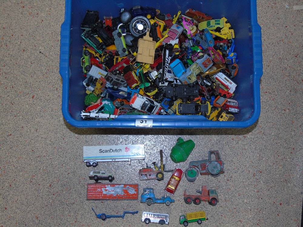 BOX OF MIXED VEHICLES INCLUDING LESNEY & DINKY - Image 2 of 3