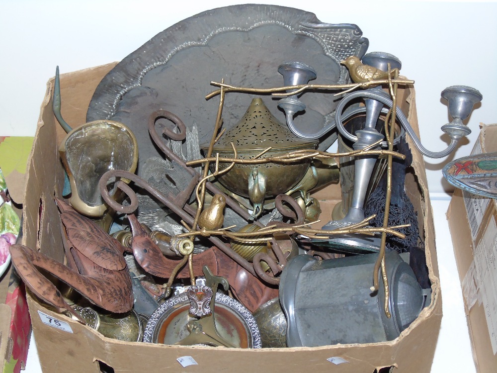 MIXED BOX OF METAL ITEMS