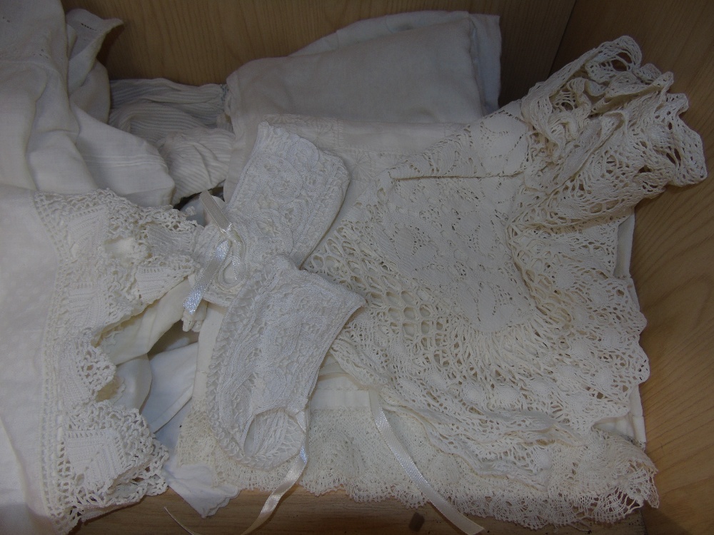 ASSORTED LINEN INCLUDING CROCHET - Image 2 of 4