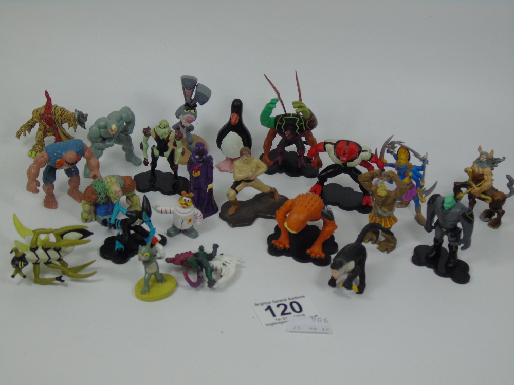 MIXED VINTAGE TOY FIGURES