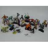 MIXED VINTAGE TOY FIGURES