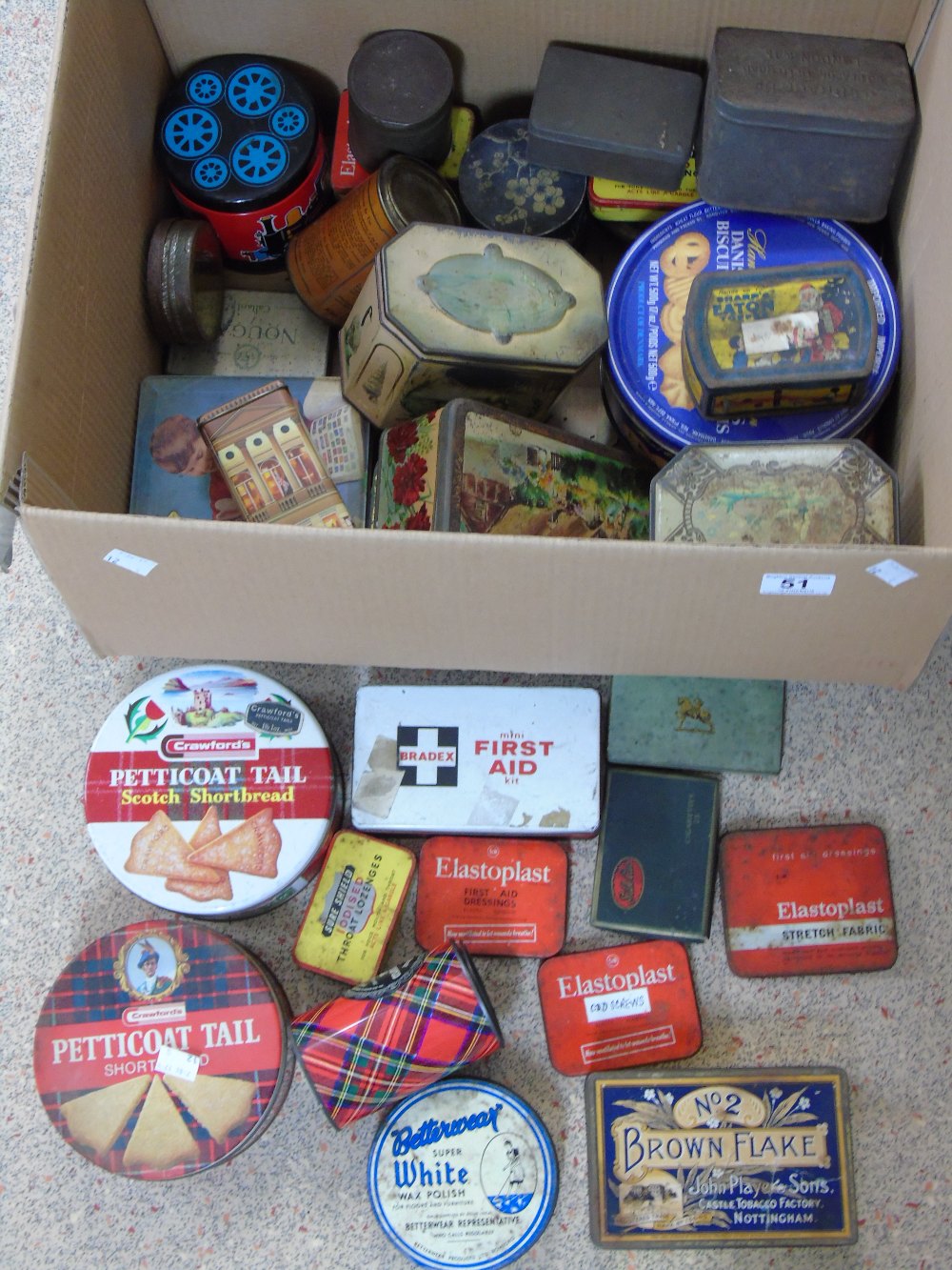 QUANTITY OF MIXED VINTAGE TINS