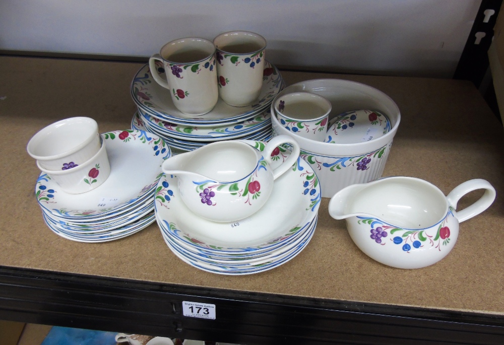 QUANTITY OF POOLE 'CRANBORNE' CHINA