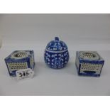 2 X BLUE & WHITE CHINESE CERAMIC CRICKET BOXES & BLUE & WHITE CHINESE LIDDED POT