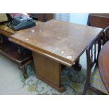 1930S EXTENDING DINING TABLE