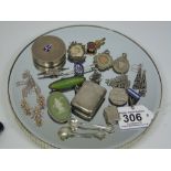 BOX OF CURIOS INCLUDING HALL MARKED SILVER VESTA & COMPACT