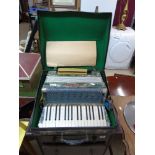 CASED ALVARI PIANO ACCORDION