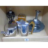MIXED LOT INCLUDING PICQUOT WARE AND A VINTAGE EVERREADY TORCH