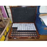 WOODEN CARRY CASE CONTAINING LARGE QUANTITY OF AROMATHERAPY /HOMEOPATHY BOTTLES