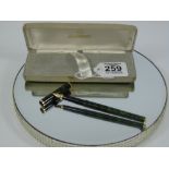 CASED RONSON PEN WITH 14 CT GOLD NIB