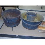 METAL CAULDRON & 2 LARGE METAL BOWLS + LIDDED BUCKET