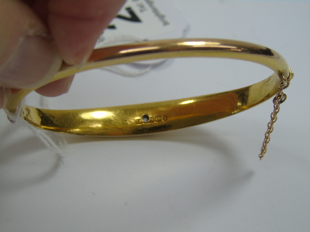 15 CT GOLD BANGLE WITH INSET DIAMOND 8.36 GRAMS - Image 3 of 3