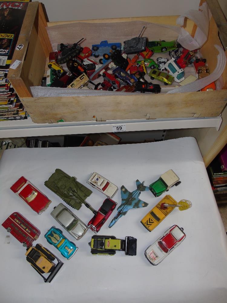 QUANTITY OF TOY AND MODEL VEHICLES INCLUDING CORGI AND DINKY