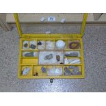WOODEN BOX WITH A COLLECTION OF UNPOLISHED STONES